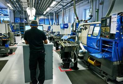 42臺(tái)丹麥機(jī)器人促進(jìn)產(chǎn)量增長并新創(chuàng)50個(gè)工作崗位_工程機(jī)械企業(yè)動(dòng)態(tài)_工程機(jī)械新聞資訊_工程機(jī)械在線