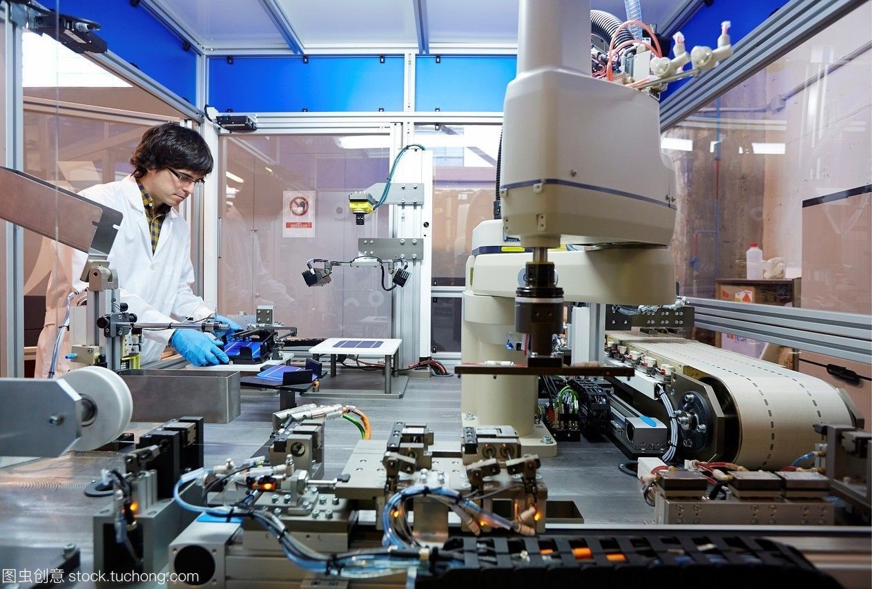 設(shè)備制造光伏電池弦。用于連接和焊接太陽能電池。使字符串。機(jī)械制造。能源和環(huán)境部門。tecnalia研究和創(chuàng)新。donostia。圣塞巴斯蒂安。gipuzkoa。巴斯克的國家。西班牙。歐洲。